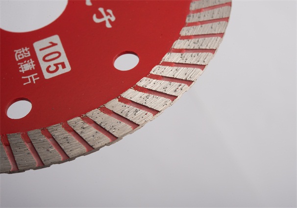 使用陶瓷切割片鋸切的瓷磚有哪些優點？